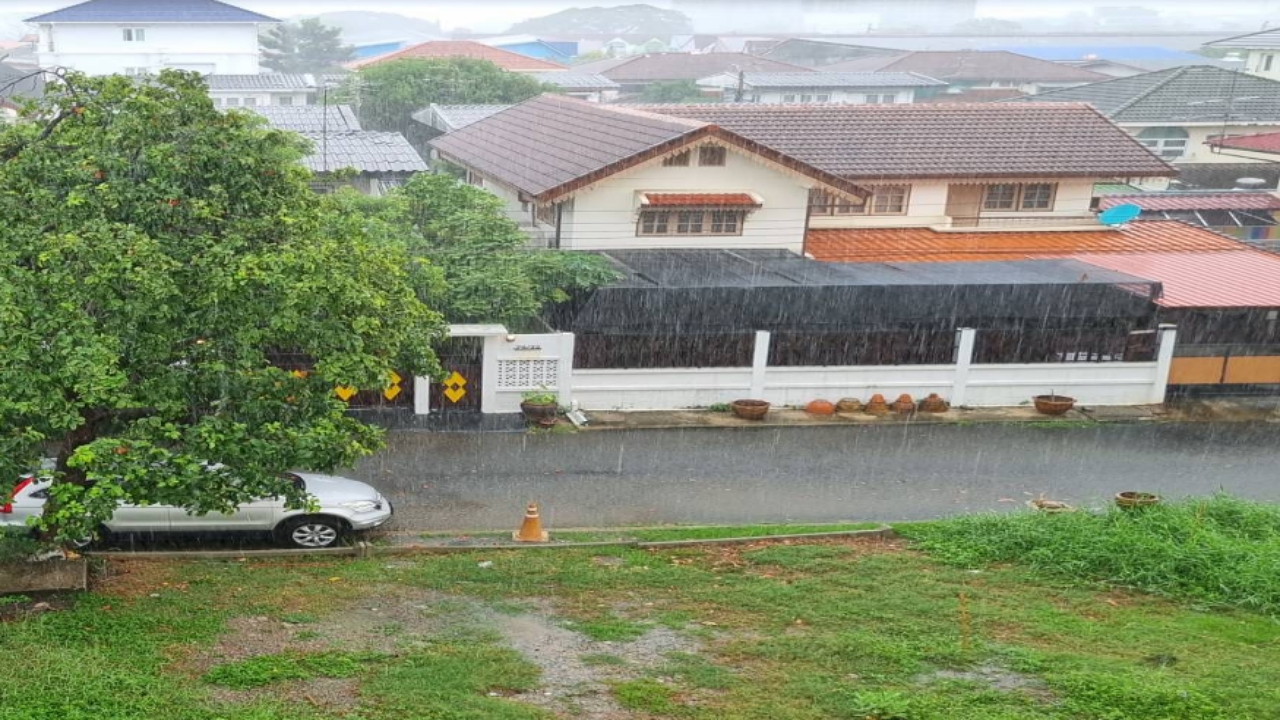 หลายพื้นที่ฝนตกหนัก อากาศแปรปรวน สัญญาณก่อนฤดูฝน